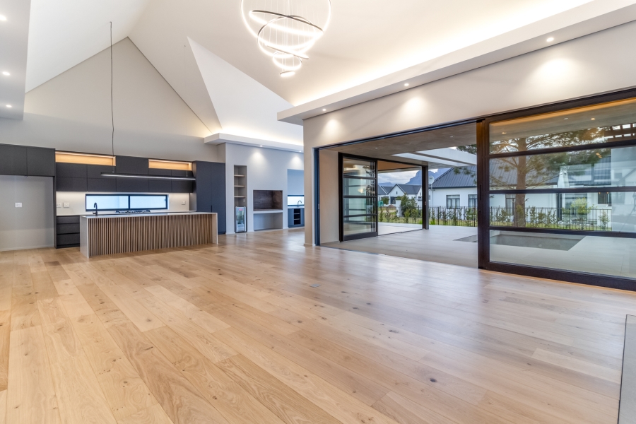 4 Bedroom Property for Sale in Pearl Valley at Val de Vie Western Cape